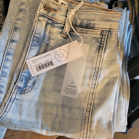 NWT DAZE FAR OUT HIGH RISE W/ SEAMING, VARIOUS SIZES - Picture 4 of 5